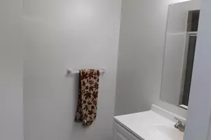 448 Fox Hills Dr S, Bloomfield Hills, MI 48304 - Photo 18