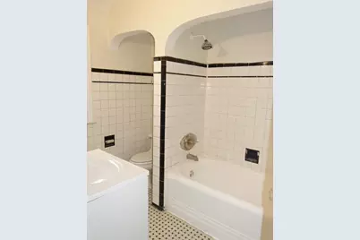 8205 E Outer Drive E, Detroit, MI 48213 - Photo 14