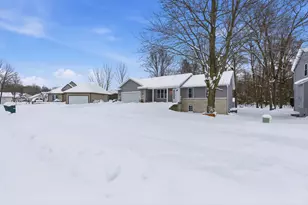 7124 Pine Grove St, Allendale, MI 49401 - Photo 40