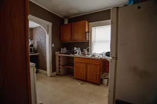 919 Princeton Ave, Lansing, MI 48915 - Photo 6