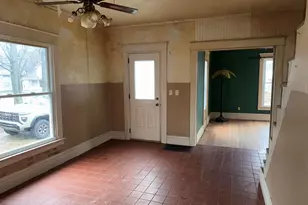 427 Monroe St, Marshall, MI 49068 - Photo 4