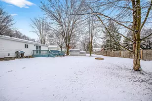 127 S Walker Rd, Muskegon, MI 49442 - Photo 6