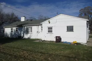 13315 Birrell St, Southgate, MI 48195 - Photo 2