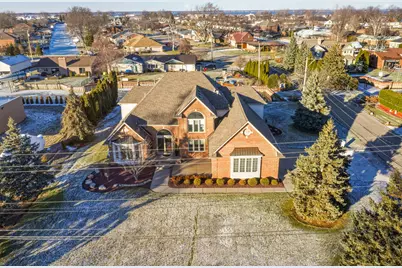 31595 North River Road, Harrison Township, MI 48045 - Photo 2