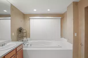 6569 Whispering Woods Dr, West Bloomfield, MI 48322 - Photo 22