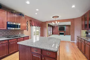 6569 Whispering Woods Dr, West Bloomfield, MI 48322 - Photo 6