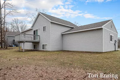 8802 Huron Drive, Howard City, MI 49329 - Photo 28