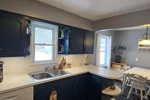 4018 Plymouth Dr, Norton Shores, MI 49441 - Photo 14