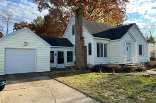 4018 Plymouth Dr, Norton Shores, MI 49441 - Photo 32