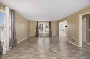 3094 Sundown Ln, Saginaw, MI 48603 - Photo 4