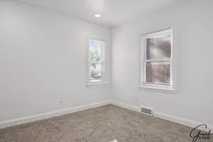 15375 Sussex St, Detroit, MI 48227 - Photo 6