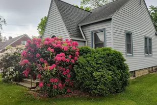 735 Royal Dr, Jackson, MI 49202 - Photo 2