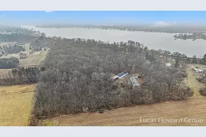 Vl E T U Avenue, Vicksburg, MI 49097 - Photo 4