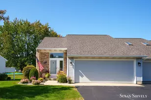 1049 Fairfield Dr, Hudsonville, MI 49426 - Photo 2