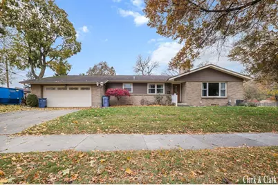 700 Aberdeen Street NE, Grand Rapids, MI 49505 - Photo 1