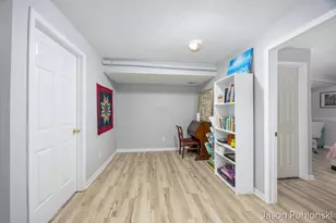 4916 Castle Hill Ct NE, Rockford, MI 49341 - Photo 10