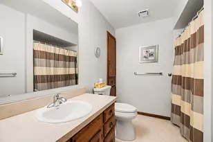 5961 Leisure S Dr SE, Kentwood, MI 49548 - Photo 8