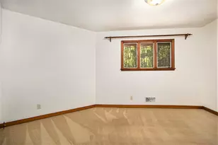 10010 Lloy St, Portage, MI 49024 - Photo 16