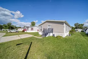 243 Kirk, Adrian, MI 49221 - Photo 20