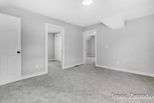 1001 Lincoln Ave NW, Grand Rapids, MI 49504 - Photo 32