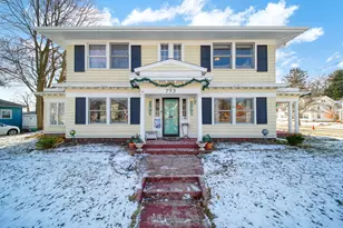 793 Oakridge Dr, Jackson, MI 49203 - Photo 1