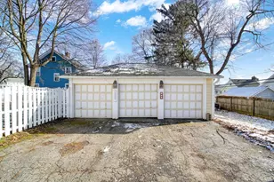 793 Oakridge Dr, Jackson, MI 49203 - Photo 10