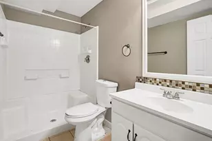 6061 Equestrian Woods Ct, Kalamazoo, MI 49009 - Photo 16