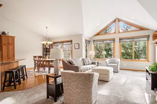 1215 Linwood Dr NW, Grand Rapids, MI 49534 - Photo 4