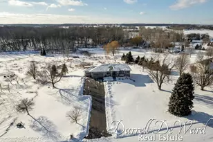 10701 Whispering Waters Ln SE, Caledonia, MI 49316 - Photo 32