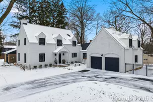 2559 Alger St SE, Grand Rapids, MI 49546 - Photo 1