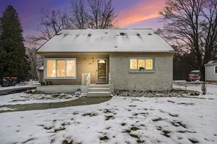 241 Kinney Ave NW, Grand Rapids, MI 49534 - Photo 2