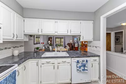2144 Ter Van Drive NE, Grand Rapids, MI 49505 - Photo 6