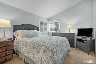 1836 Oakgrove St NW, Grand Rapids, MI 49504 - Photo 18