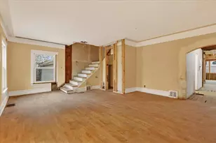 2328 Dean Lake Ave NE, Grand Rapids, MI 49505 - Photo 8