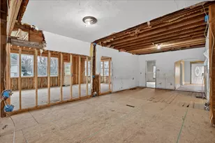 2328 Dean Lake Ave NE, Grand Rapids, MI 49505 - Photo 28