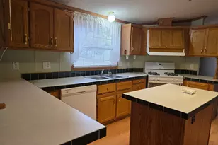 8959 Meadowview Dr, Kalamazoo, MI 49009 - Photo 6