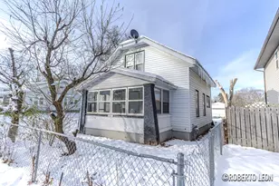 957 Kensington Ave SW, Grand Rapids, MI 49503 - Photo 1