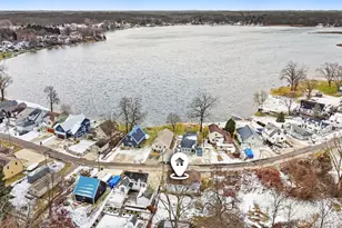 291 Ackerson Lake Dr, Jackson, MI 49201 - Photo 1