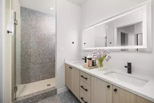 144 Oakes St SW, Grand Rapids, MI 49503 - Photo 32