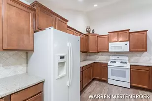 1213 Riverview Dr, Holland, MI 49423 - Photo 6