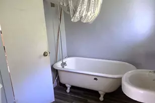 972 Pearl St, Benton Harbor, MI 49022 - Photo 16