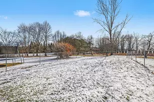 1124 E Fitchburg Rd, Stockbridge, MI 49285 - Photo 14