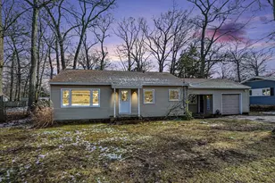 1504 Sunview St, Muskegon, MI 49445 - Photo 2