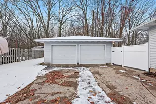 833 Winslow Ct, Norton Shores, MI 49441 - Photo 20