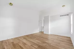 1720 Bridgewater Dr, Ypsilanti, MI 48198 - Photo 8