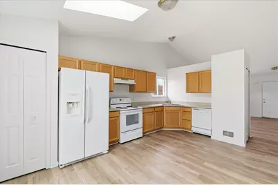 1720 Bridgewater Drive, Ypsilanti, MI 48198 - Photo 12