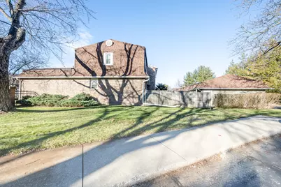 2513 Bristol Terrace, Saint Joseph, MI 49085 - Photo 2