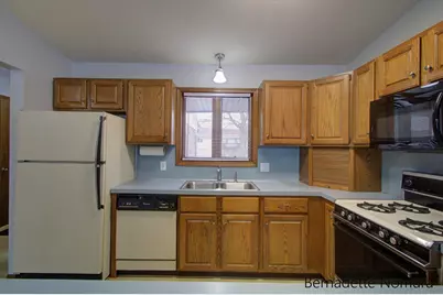 854 Amberwood W Drive SW, Byron Center, MI 49315 - Photo 4