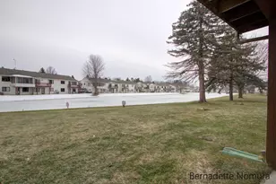 854 Amberwood W Dr SW, Byron Center, MI 49315 - Photo 22
