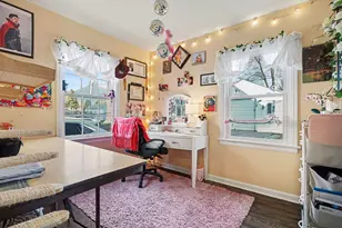 68 Pleasant Ave, Battle Creek, MI 49015 - Photo 8